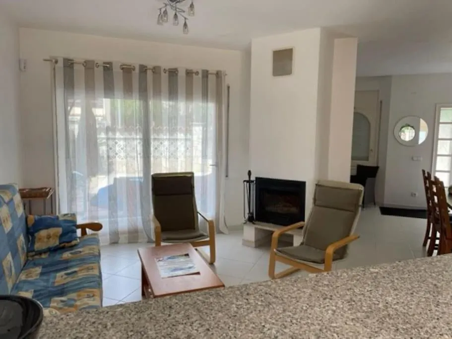 Villa 8 - 10 Personnes Avec Piscine Empuriabrava Spain