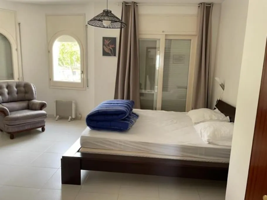 Villa 8 - 10 Personnes Avec Piscine Empuriabrava